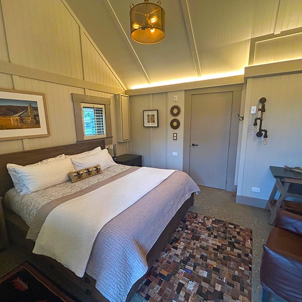 Chalet on a yoga retreat New Zealand with The Travel Yogi